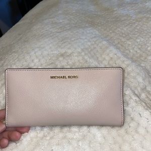 Micheal kors wallet